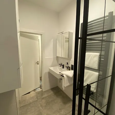 Lodge Rotterdam: Messe/business/fewo *