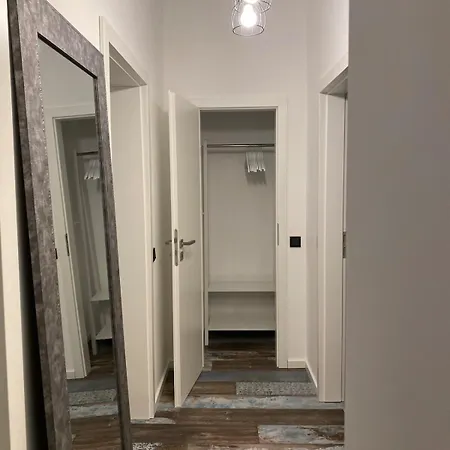 Rotterdam: Messe/business/fewo Lodge *