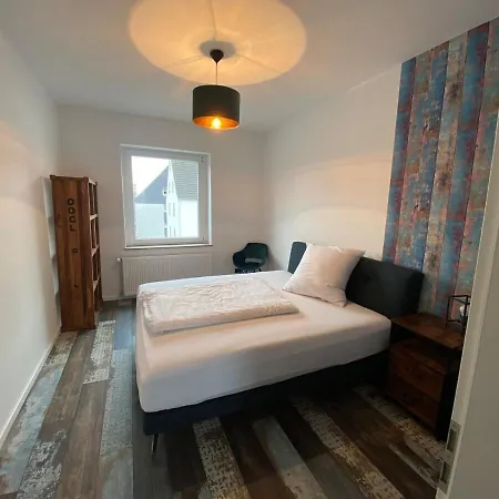 Rotterdam: Messe/business/fewo Lodge Hilden