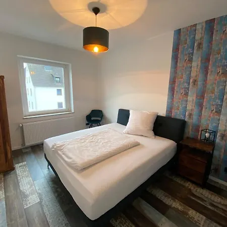 Rotterdam: Messe/business/fewo * Hilden