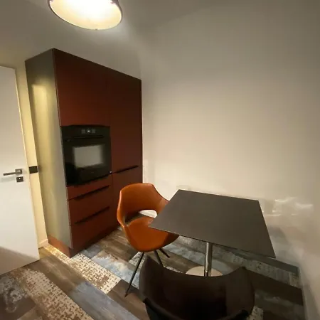 Lodge Rotterdam: Messe-, Business-, Ferienwohnung Hilden