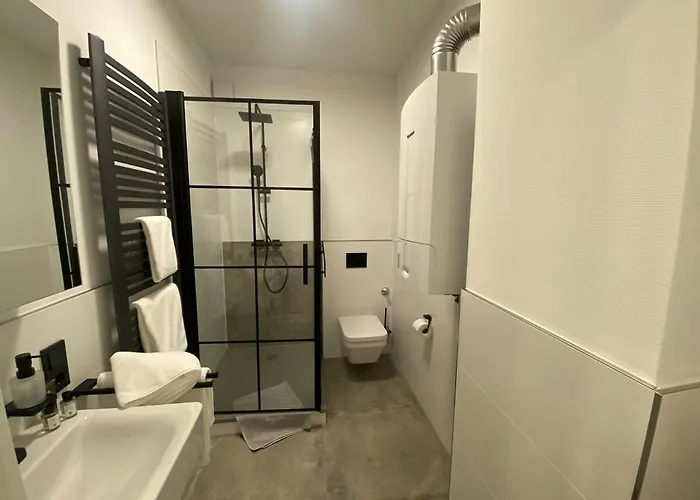 Rotterdam: Messe-, Business-, Ferienwohnung Lodge Hilden