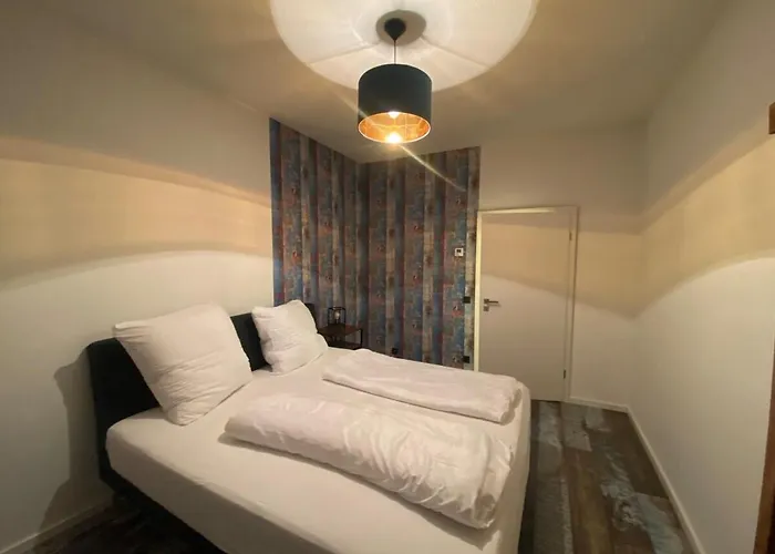 Rotterdam: Messe/business/fewo Lodge Hilden